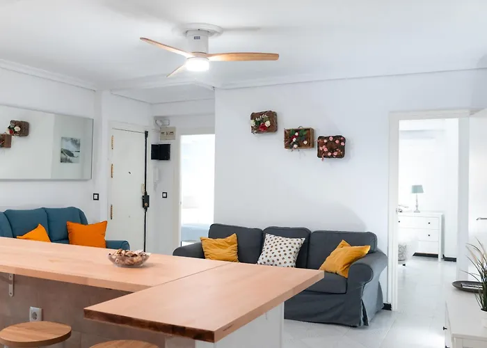 Riverside Apartment In Triana